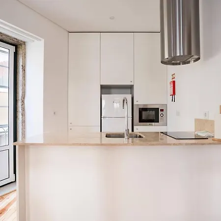 Apartamento In Santos Neighborhood, Lisbons Trendy Area Lisboa